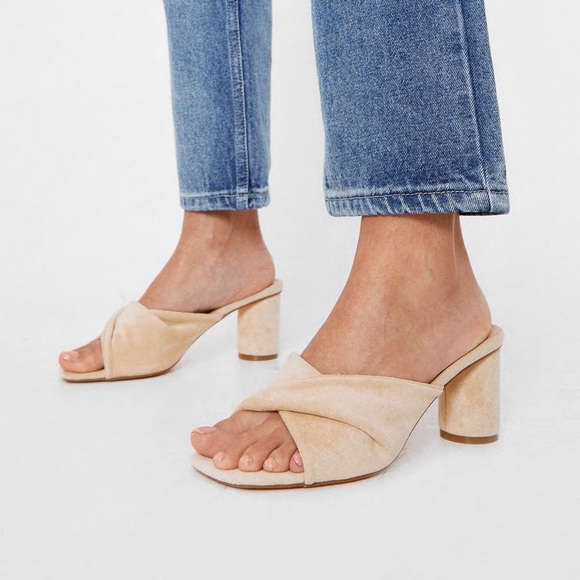 Nasty Gal Shoes - Nasty Gal Faux Suede Twisted Block Heel Mules Tan